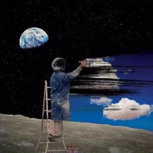 勒出唇形的女星
